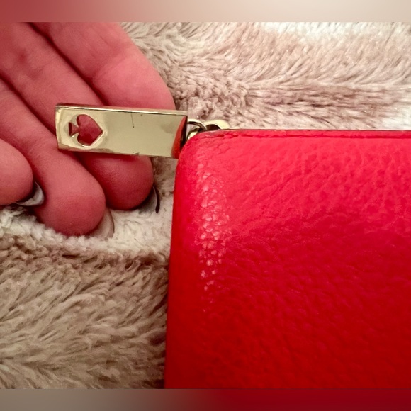 Adorable Kate Spade pebble leather coral zip wallet. Used, but good condition. - Picture 8 of 16